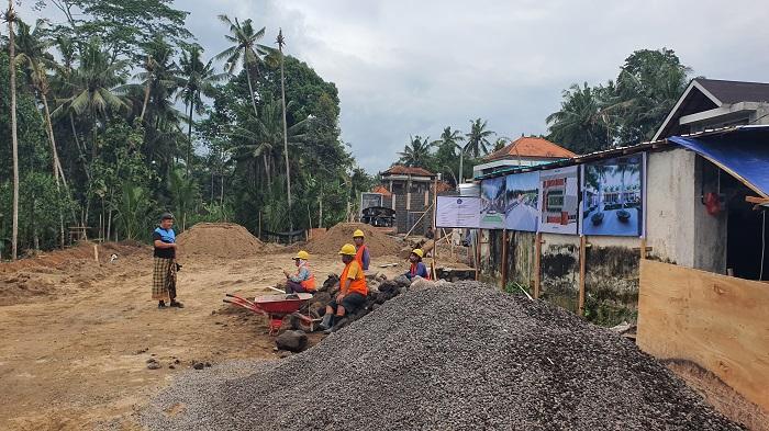 Sejumlah-pekerja-saat-melakukan-pembangunan-336.jpg