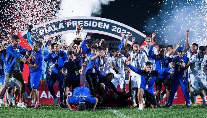 Selebrasi-Juara-Arema-FC-Di-Final-Piala-Presiden-2022.jpg