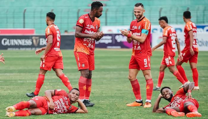 Selebrasi-pemain-Bali-United-saat-mencetak-gol-ke-gawang-PSM-Makassar.jpg