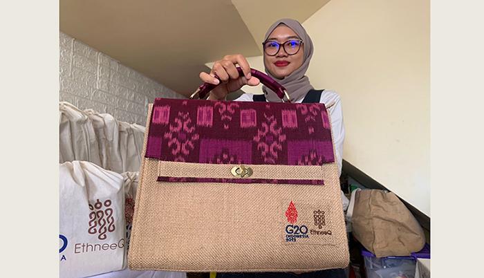Shopping-bag-yang-berbahan-dasar-karung-goni.jpg