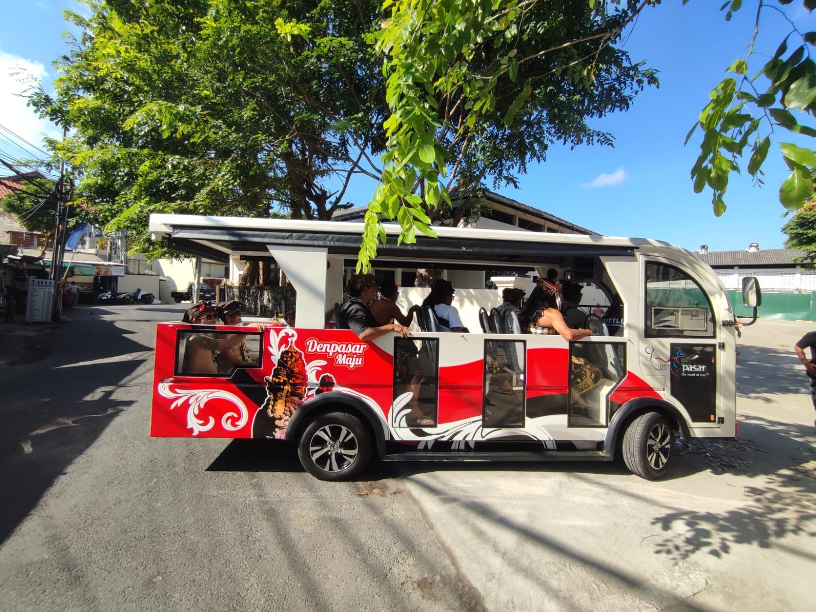 Shuttle-bus-yang-beroperasi-di-kawasan-wisata-Sanur-Denpasar-1.jpg