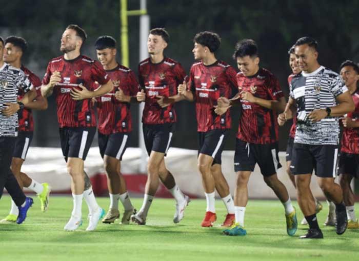 Skuad-Timnas-Indonesia-mulai-berlatih-jelang-leg-1-Kualifikasi-Piala-Dunia-2026-melawan-Vietnam.jpg