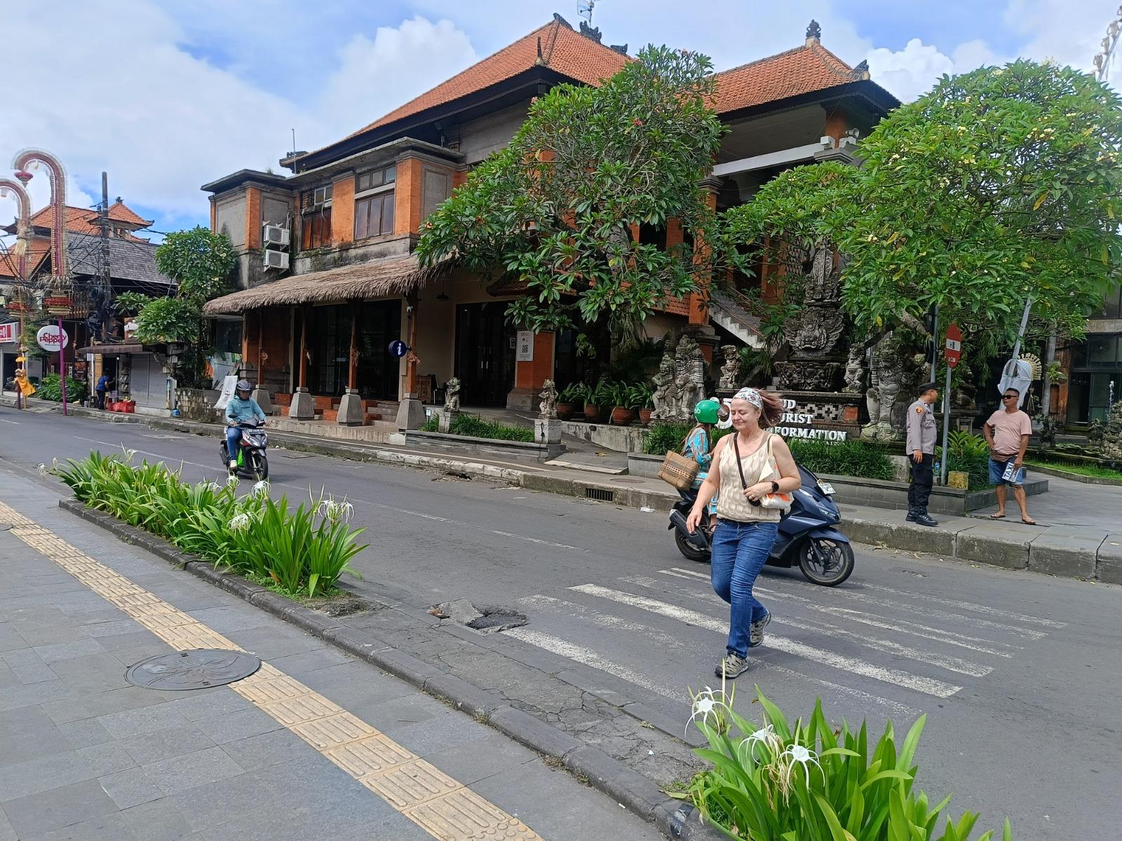 Sopir Pariwisata Di Ubud Bali Pasrah, Akui Wisatawan Sepi Dibanding Nataru Sebelumnya