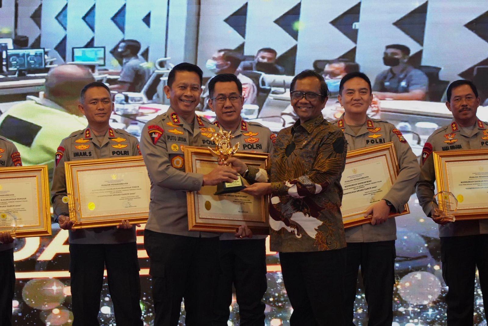 Suasana-Kompolnas-Awards-2022-Polda-Bali-dan-Kapolda-Bali-raih-peringkat-pertama.jpg
