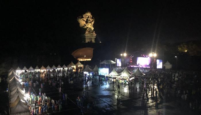 Suasana-gelaran-event-GWK-Bali-Countdown-2025.jpg