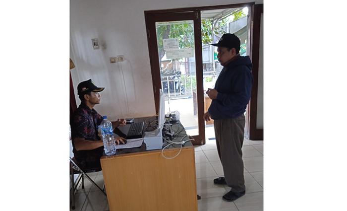 Suasana-pelayanan-di-Pos-Pemeriksaan-KTP-di-Pelabuhan-Gilimanuk-12.jpg