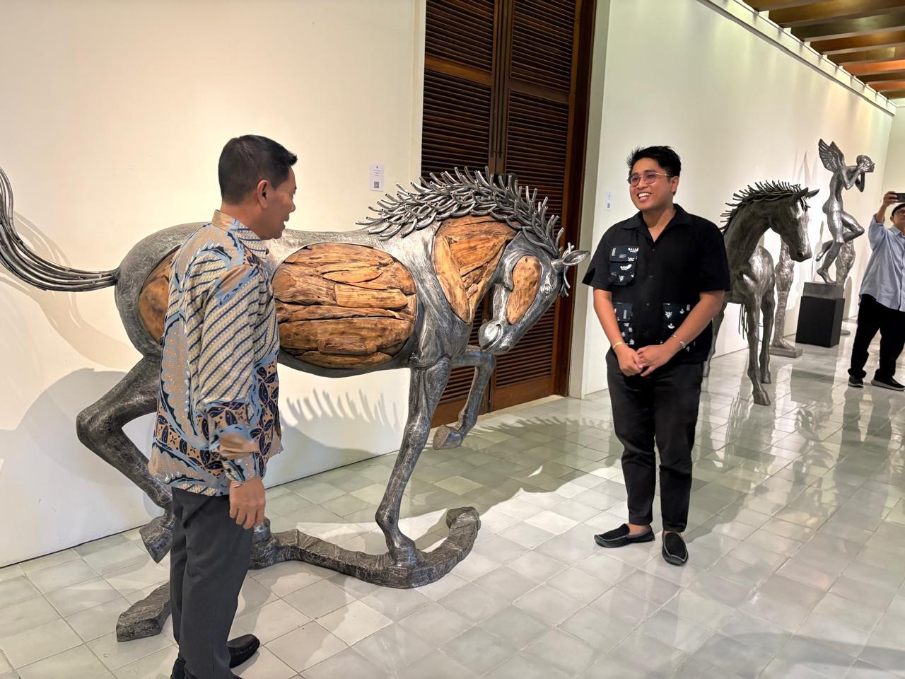 Sudamala-Resorts-bersama-Timboel-Art-Gallery-dengan-bangga-mempersembahkan-Inner-Landscapes.jpg