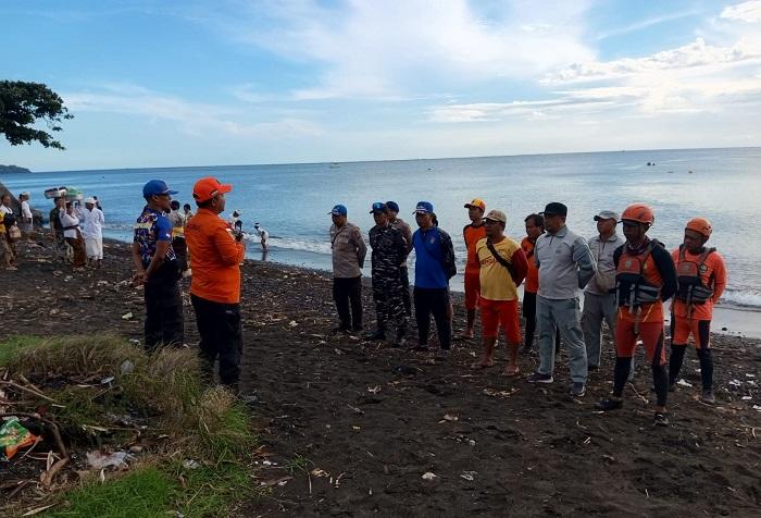 Tim-SAR-gabungan-saat-apel-sebelum-melanjutkan-proses-pencarian-Ketut-Sudika.jpg