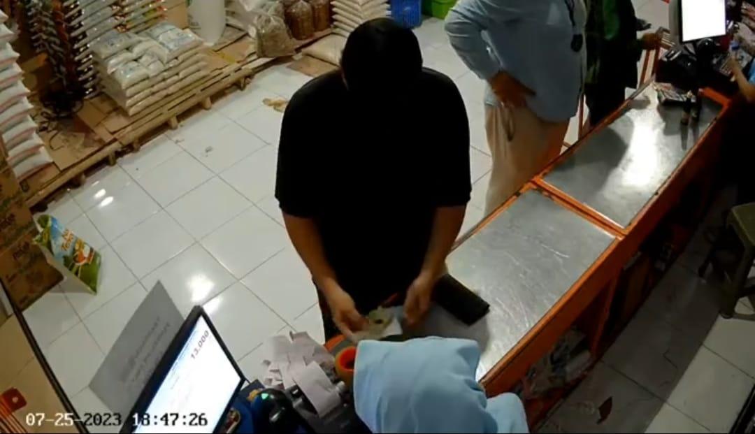 Toko-Grosir-jadi-korban-kedua-pencurian-oleh-2-WNA.jpg