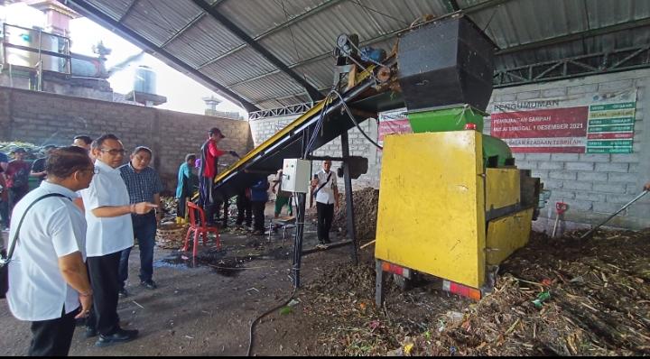 SEHARI Mampu Cacah 5 Ton Sampah, TPS3R Pemecutan Kaja Denpasar Uji Coba Mesin EBT