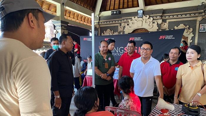 Wakil-Walikota-Denpasar-Kadek-Agus-Arya-Wibawa-saat-memantau-pelaksanaan-Safari-Kesehatan.jpg