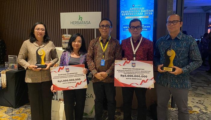 Walikota-Dwnpasar-I-Gusti-Ngurah-Jaya-Negara-didampingi-Sekretaris-Daerah1.jpg