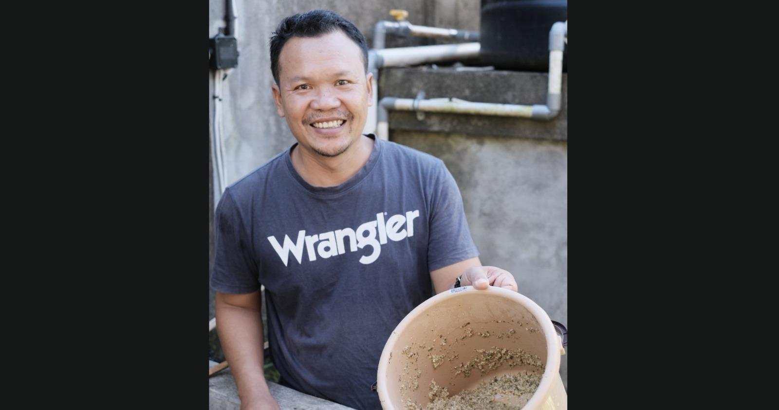 Yang-Dulu-Dibuang-Kini-Bernilai-Kamardiyana-Sulap-Limbah-Upacara-Di-Gianyar-Bali-Jadi-Pakan-Ternak.jpg