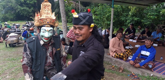 Anak Vespa Kenang Pahlawan Budaya Ni Made Jujul, Meninggal Saat Perkenalkan Wayang Wong Ke Eropa