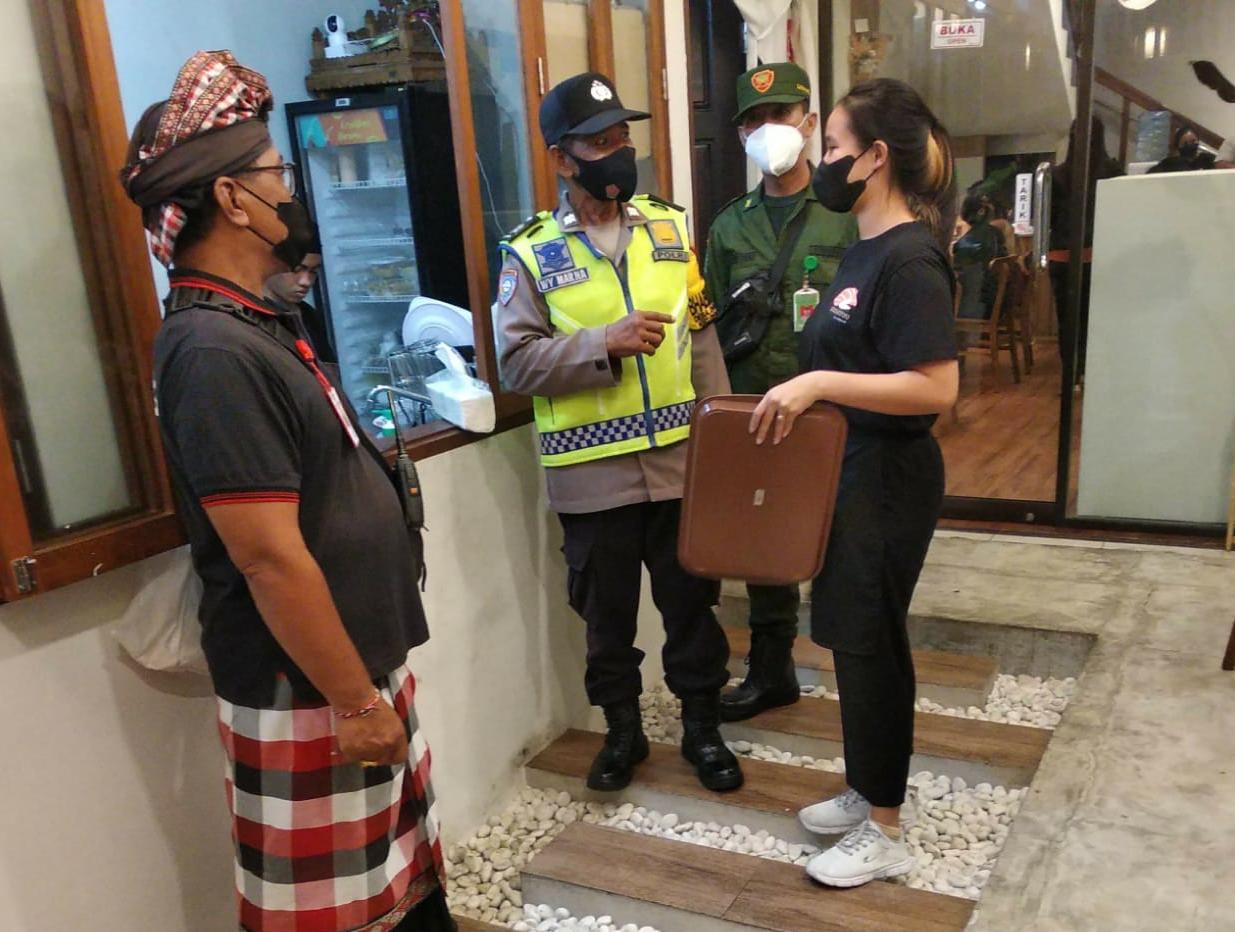 bhabinkamtibmas-bersinergi-dengan-forum-sipandu-beradat.jpg