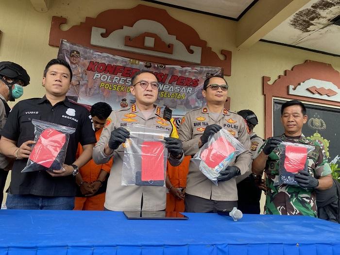Modus MiChat Berujung Perampokan Berhasil Diungkap Polresta Denpasar, Uang di ATM Korban Ludes!