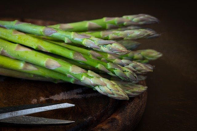 Beberapa Jenis Makanan Ini Dapat Mengatasi Perut Kembung, Asparagus Hingga Pepaya