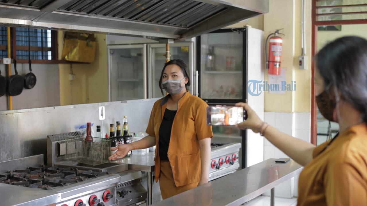 BREAKING NEWS - MPLS SMK Pariwisata Dalung, Siswa Dapat Kuota Internet