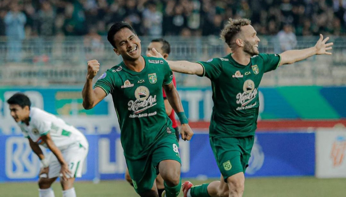januar-eka-ramadhan-merayakan-golnya-ke-gawang-pss-sleman.jpg