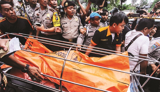 Sadis, Pembunuhan Satu Keluarga di Jakarta, Korban Hidup dan Mati Bertumpuk di Kamar Mandi