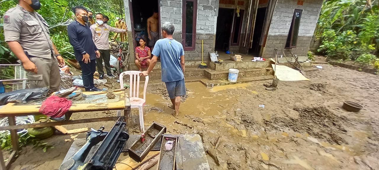 16 KK Kena Dampak Banjir Bandang di Pekutatan Jembrana, Sudah Terjadi 4 Kali Dalam Setahun