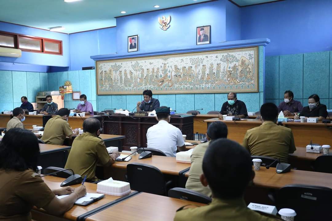 masyarakat-klungkung-keluhkan-pembelajaran-daring-dprd-dorong-sistem-pembelajaran-tatap-muka.jpg