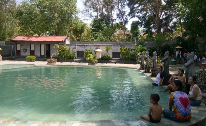 natural-hot-spring-pool-banyuwedang.jpg