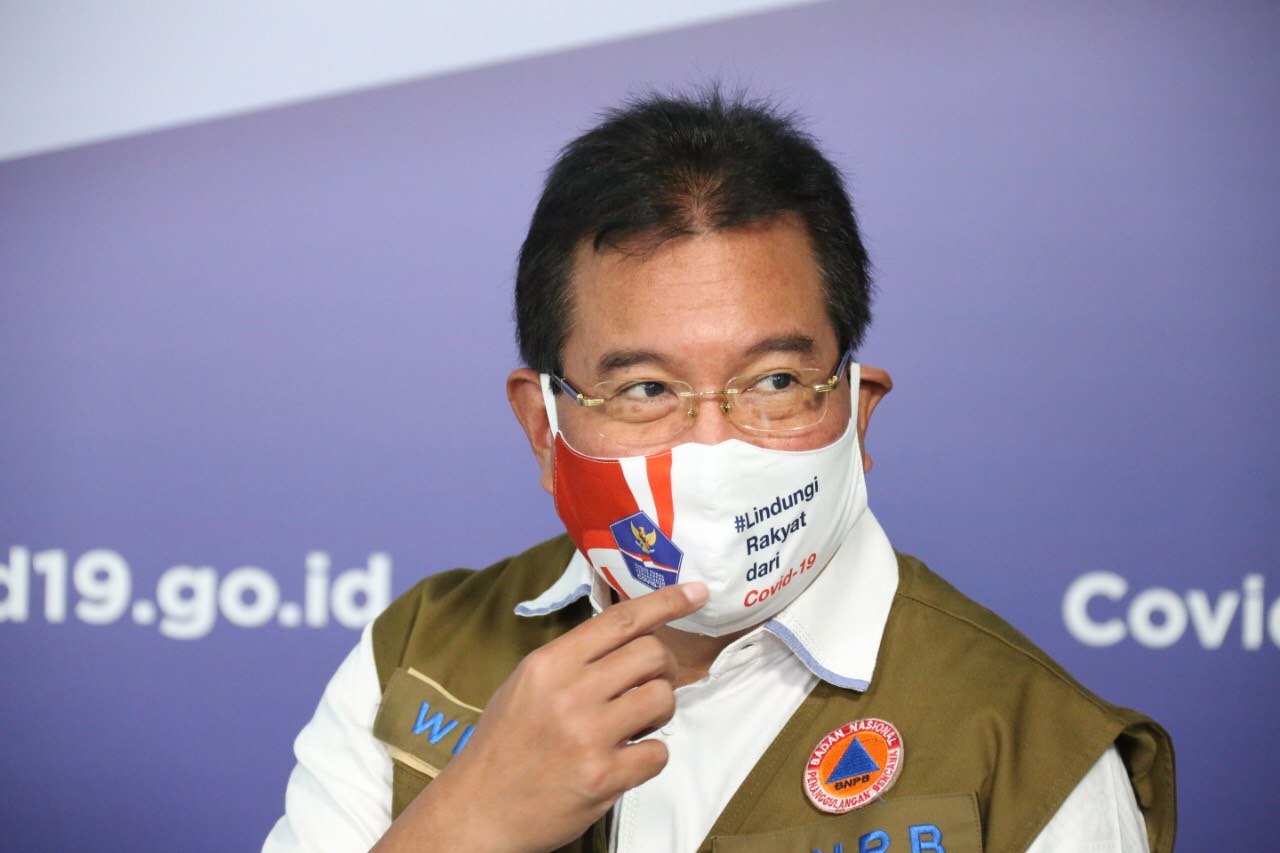 pakar-gugus-tugas-percepatan-penanganan-covid-19-wiku-adisasmito.jpg