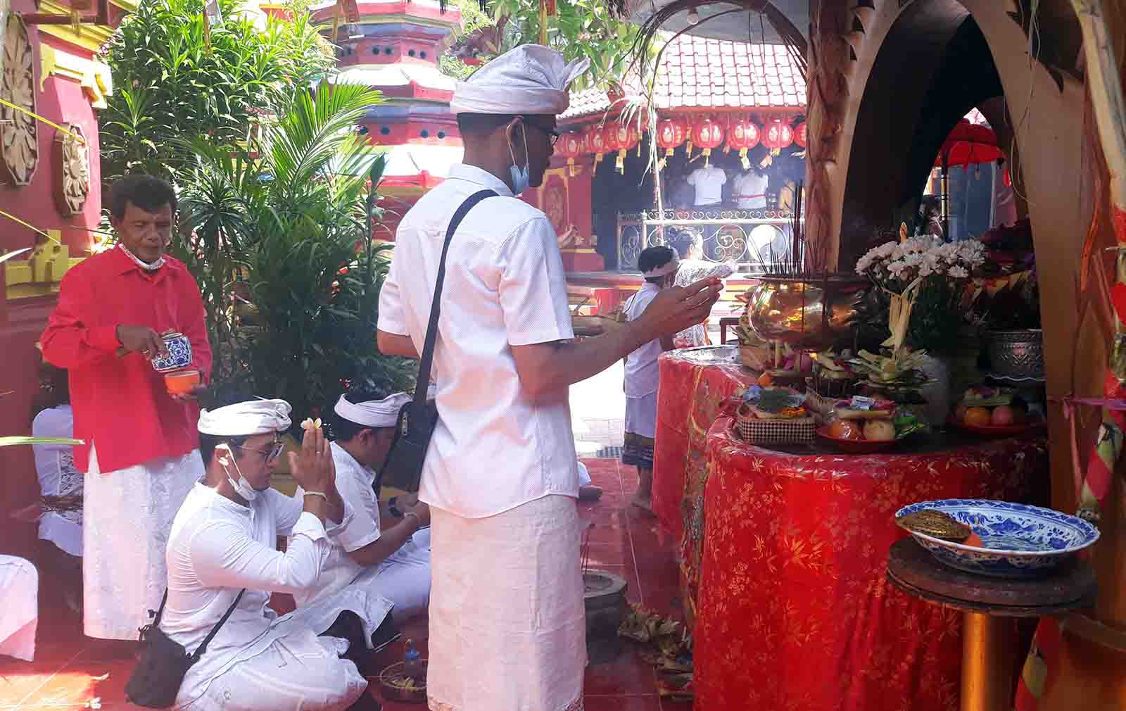 pelaksanaan-sembahyang-tahun-baru-imlek-2573-di-griya-kongco-dwipayana.jpg
