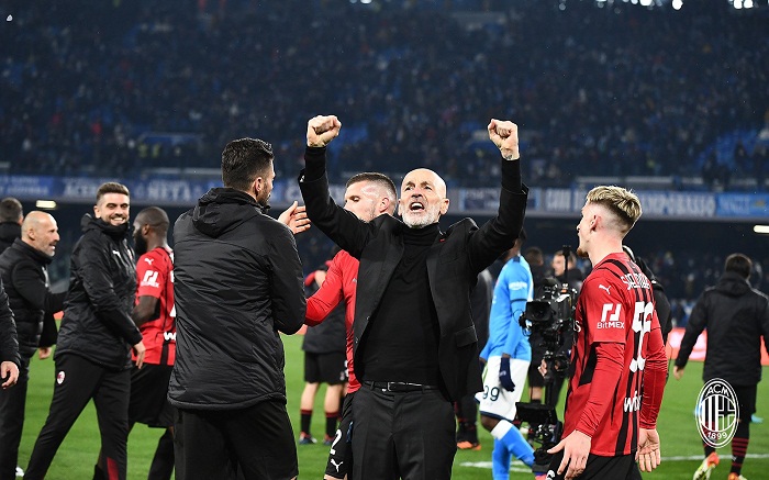 pelatih-ac-milan-stefano-pioli-meluapkan-kegembiraanya.jpg