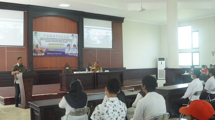 pelatihan-kerja-tahap-ii-yang-dibuka-oleh-bupati-tamba.jpg