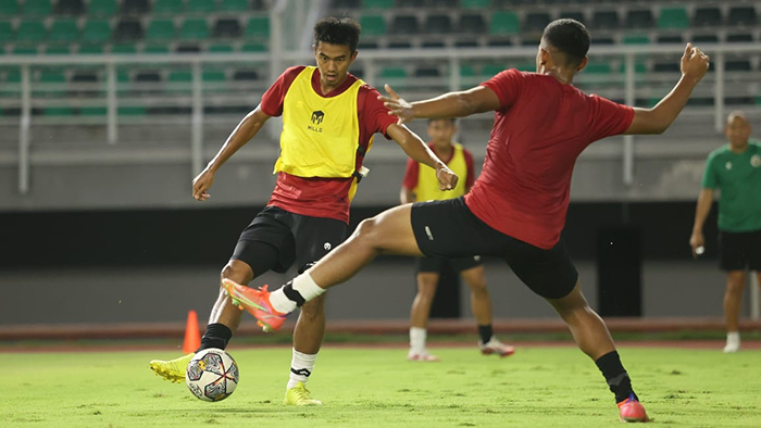 pemain-muda-persib-bandung-kakang-rudianto-saat-melakoni-tc-bersama-timnas-u-20-indonesia.jpg