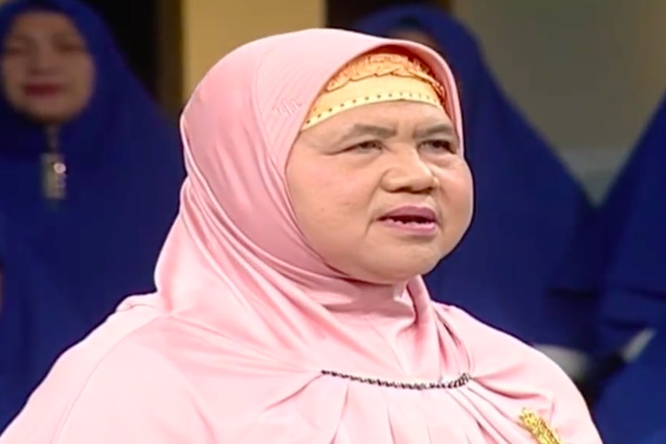 Cerita Pak RW Saat Ditelepon Mamah Dedeh Positif Covid-19: Mamah Positif, Kamu Jangan Khawatir
