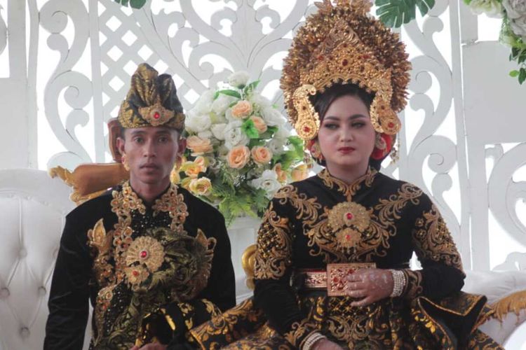 Pengantin Wanita di Lombok Menangis Saat Kedatangan Mantan Kekasih, Mengaku Tidak Sadar & Khilaf