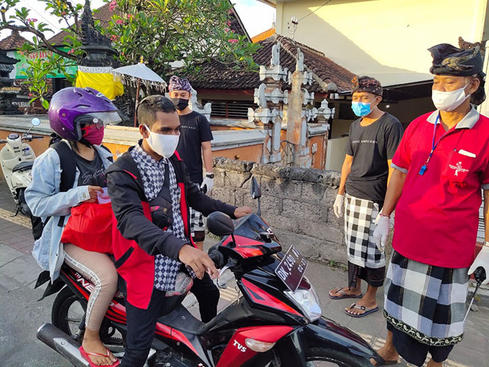 Jelang PKM di Denpasar, Desa Padangsambian Klod Terjunkan 250 Personil Jaga 25 Titik Masuk Desa