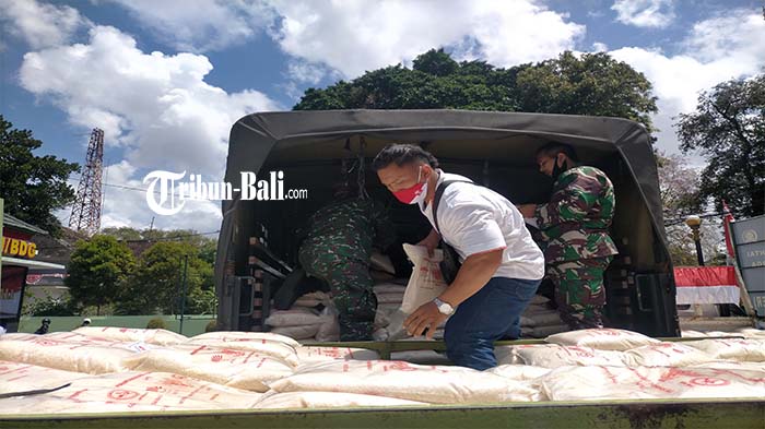 Kodam IX Udayana Distribusikan Bantuan Beras dari INTI Bali