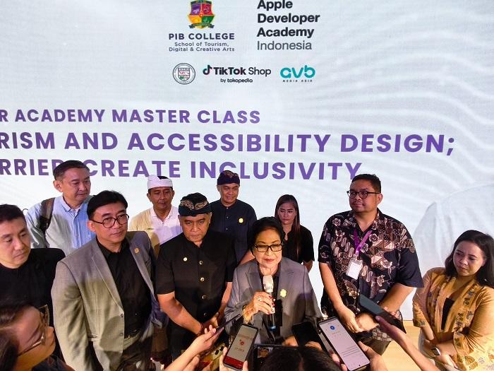 perguruan-tinggi-PIB-dengan-raksasa-teknologi-Apple-dan-Tiktok.jpg