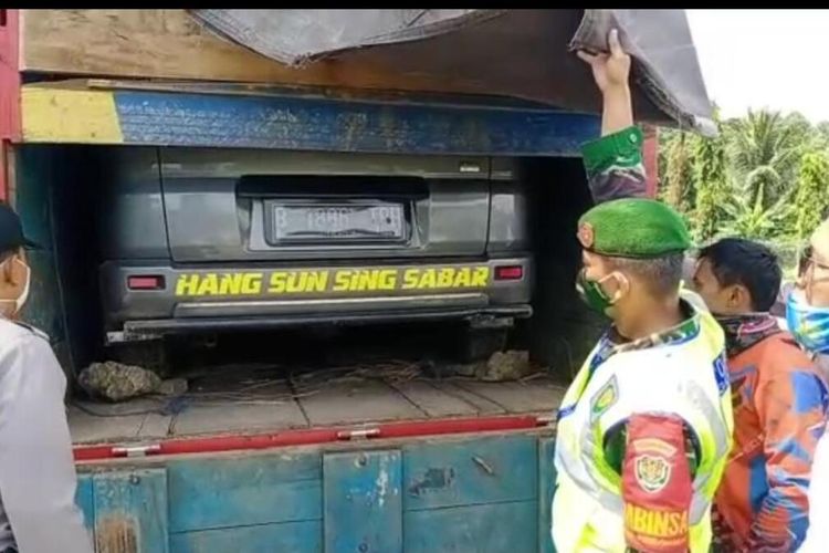 Kronologi Pasutri Pemudik Tertangkap Basah Sembunyikan Mobil di Atas Truk, Bayar Sampai Rp 2 Juta