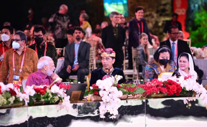 presiden-jokowi-jamu-kepala-negara-ktt-g20-dengan-rujak-bali-hingga-rendang.jpg