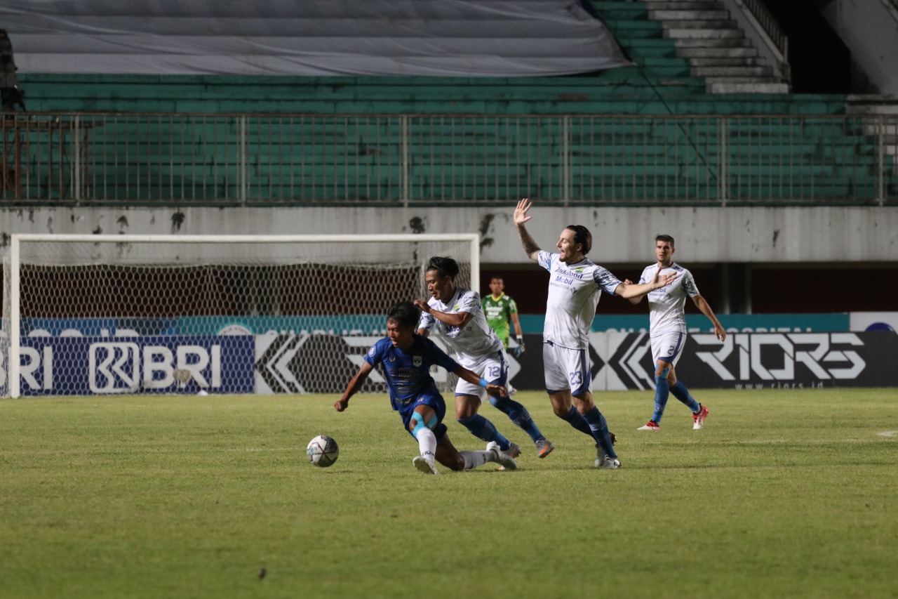 psis-semarang-vs-persib-bandung-26-oktober-2021.jpg