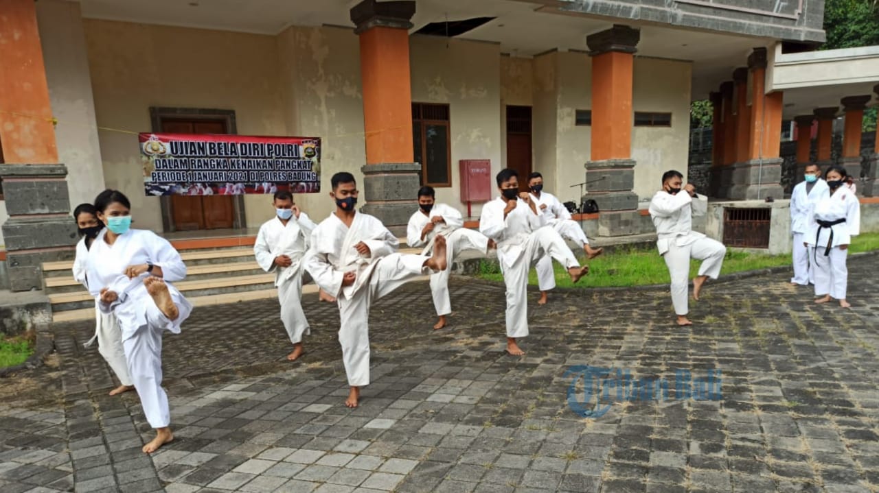 Puluhan Anggota Polres Badung Ikuti Ujian Bela Diri Polri