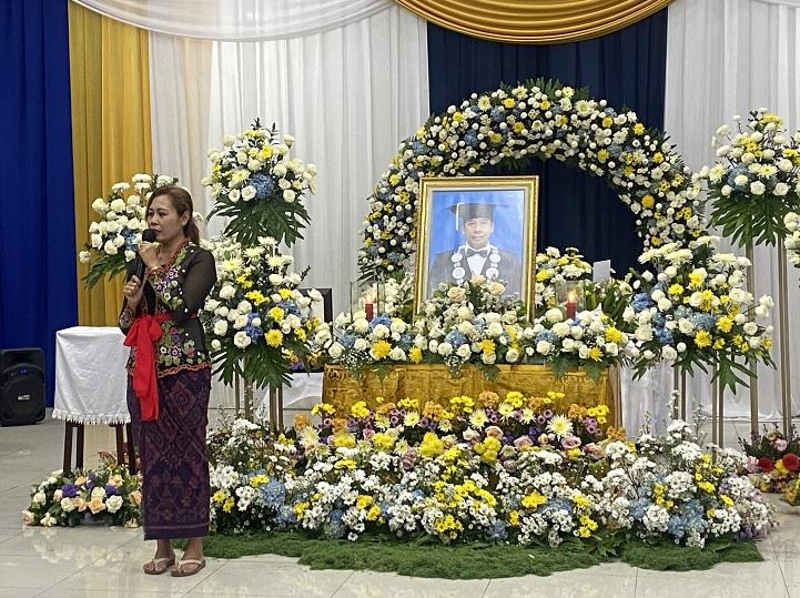 qavwvgrbhetfhrh.jpg
