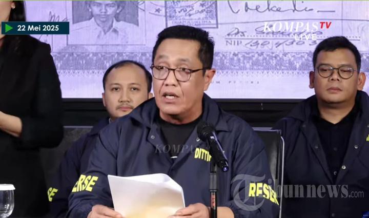 Polisi Tampilkan Foto Kuliah Jokowi, Bareskrim Sebut Ijazah Jokowi S1 Jokowi Asli