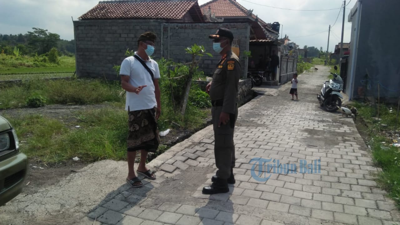 Terdapat Pembangunan di Zona Hijau, Satpol PP Badung Turun ke Subak Apuan Abiansemal