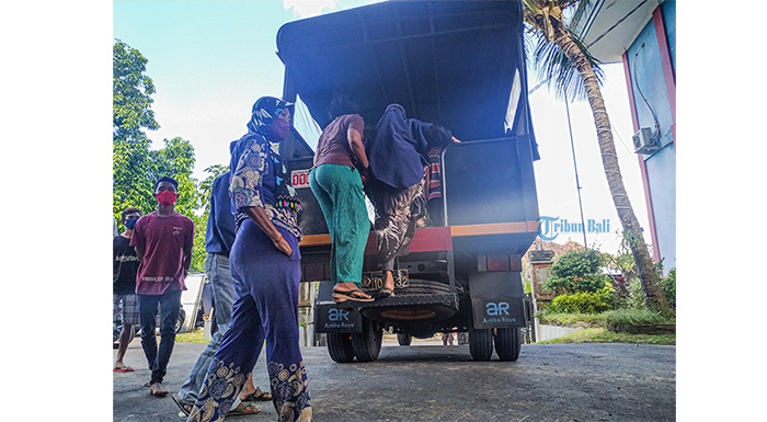 Menyelinap di Bak Truk, 20 Duktang Dipulangkan karena Tidak Punya Surat Keterangan Rapid Test