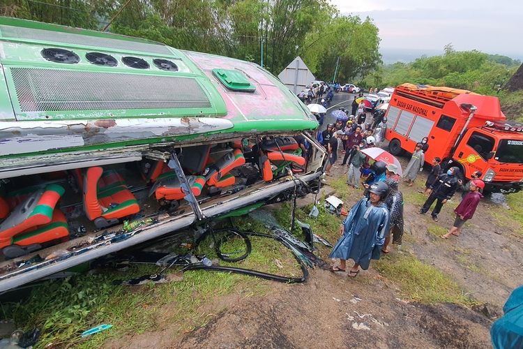 Kecelakaan Bus Maut di Bantul, Tabrak Tebing, 13 Orang Tewas, Ini Fakta-faktanya
