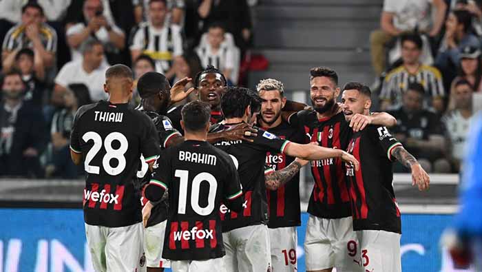 selebrasi-pemain-ac-milan-setelah-olivier-giroud-cetak-gol-ke-gawang-juventus.jpg