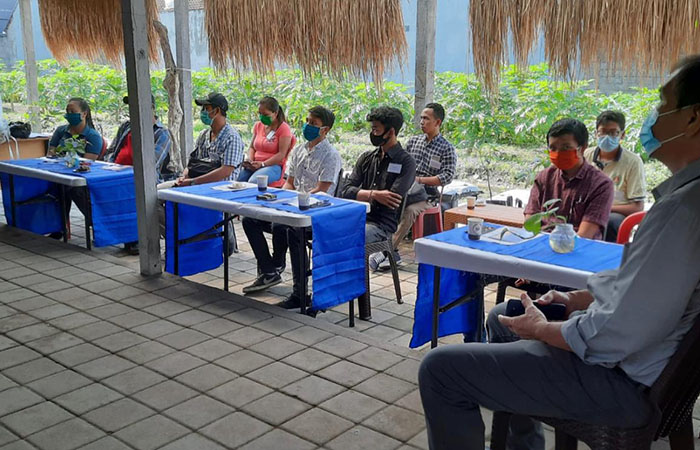 15 Petani Milenial di Kota Denpasar Dilatih Membuat Es Krim dan Sirup Jagung Manis