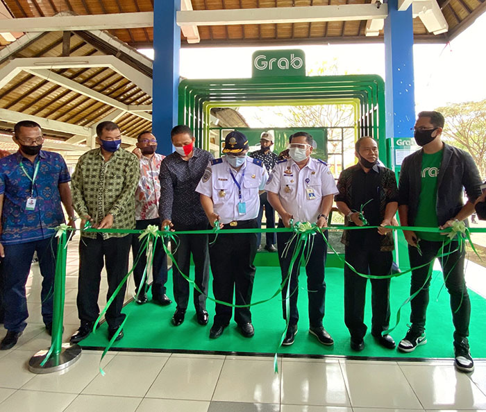 Sambut Pembukaan Pariwisata Bali, Grab Resmi Beroperasi di Terminal Mengwi Badung