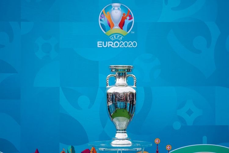 trofi-kejuaraan-sepak-bola-euro-2020-3.jpg